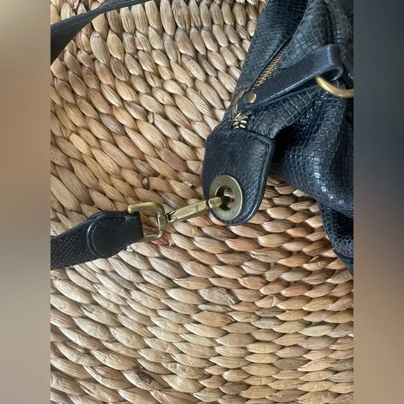 •VINTAGE • LOCKHEART Snake Embossed Shoulder Bag - Picture 4 of 13